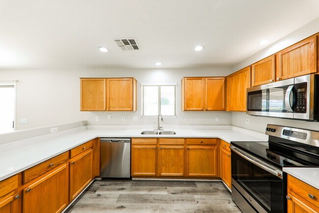 Building Photo - 11767 W Banff Ln