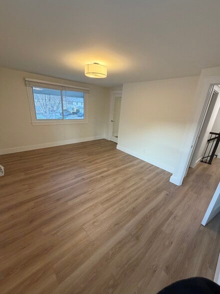 Building Photo - 157 Marine Dr