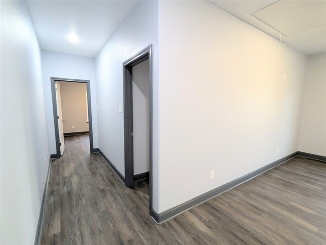 Building Photo - 1028 Francis Dr
