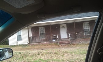 Building Photo - 7247 Pinedale Dr