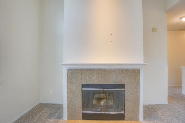 Building Photo - BEAUTIFUL CONDO ON THE COLUMBIA RIVER
