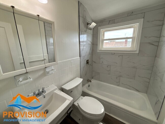 Building Photo - 1925 Jasmine Rd