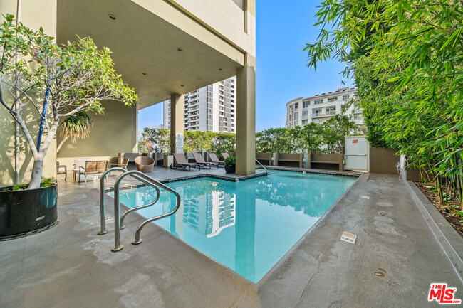 Building Photo - 10701 Wilshire Blvd