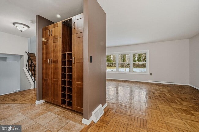 Building Photo - 1513 Fresno Rd