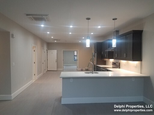 Building Photo - 554 Massachusetts Ave