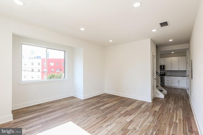 Building Photo - 1431 Brown St