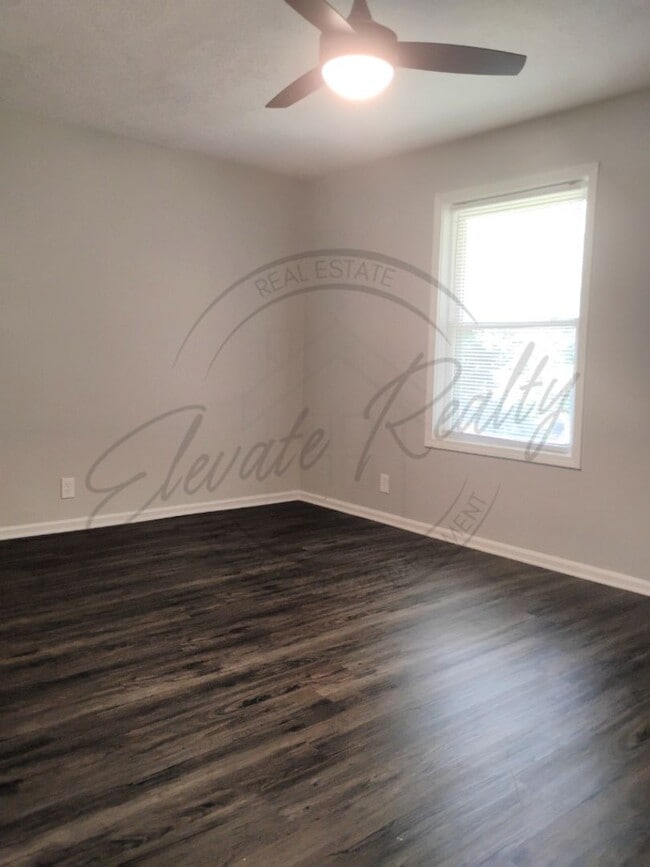 Building Photo - SPECIAL: 1/2 OFF APPLICATION FEES AND 1/2 ...