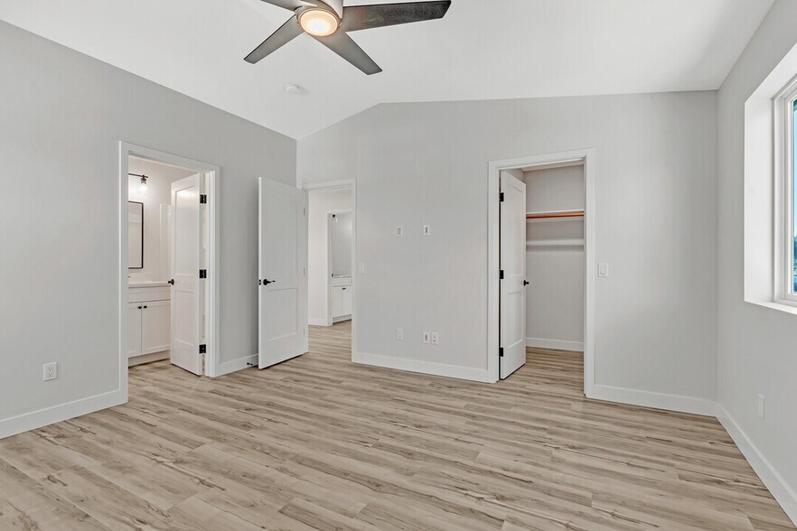 Building Photo - 4724 Hidalgo Ave