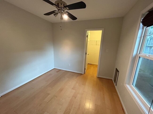 Building Photo - East Asheville - Contemporary Bungalow