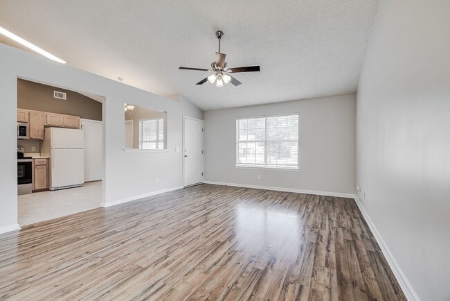 Building Photo - 118 Laurelwood Dr