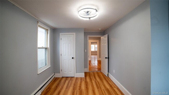 Building Photo - 305 N Terrace Ave