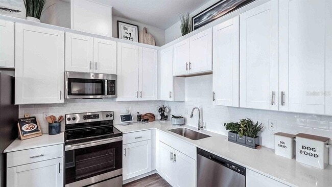 Building Photo - 3800 Viceroy Pl