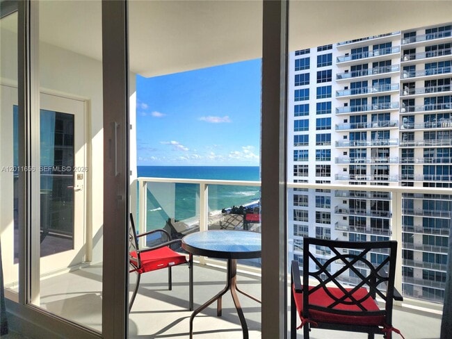Building Photo - 3505 S Ocean Dr
