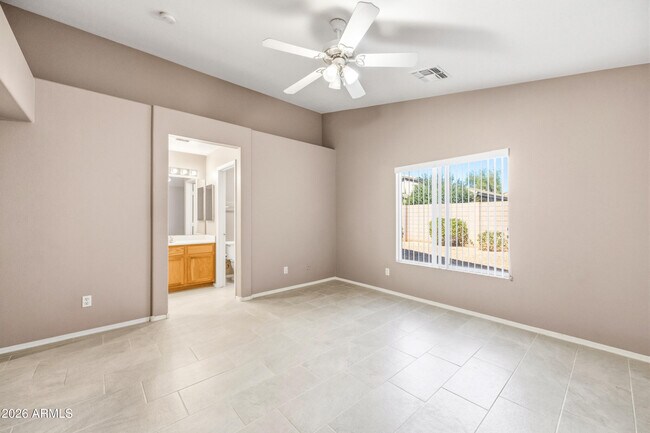 Building Photo - 858 E Monterey St