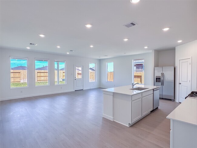 Building Photo - 28606 Bluebonnet Grotto Dr