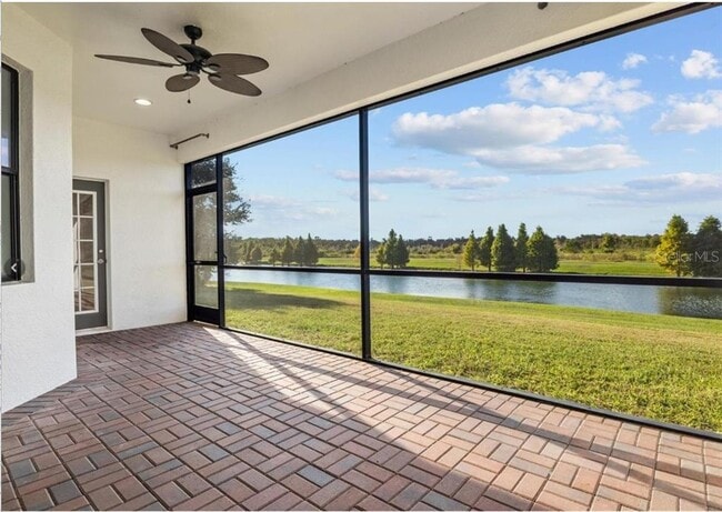 Building Photo - 4056 Sunset Lake Dr