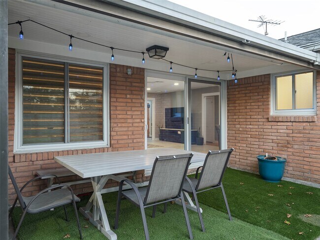 Building Photo - 4119 Mischire Dr