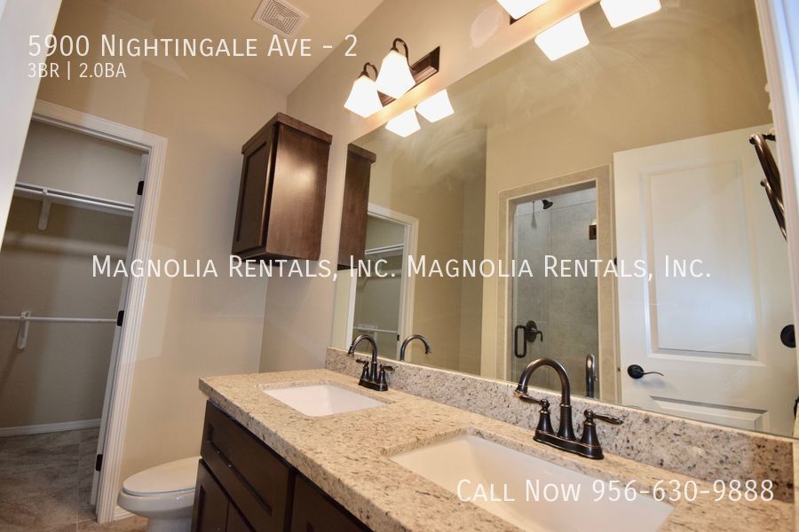 Building Photo - 5900 Nightingale Ave