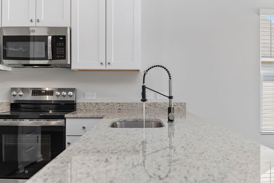 Building Photo - 6299 Swainson St SW