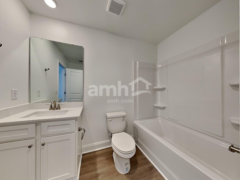 Building Photo - 413 Armstrong Curve