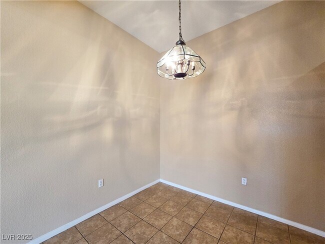 Building Photo - 3325 Cactus Shadow St