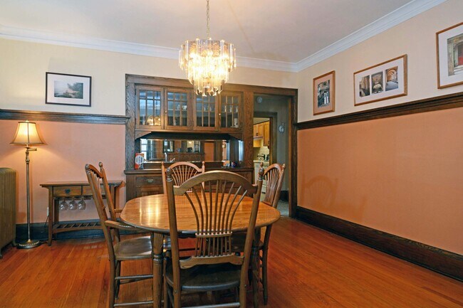 Building Photo - Charming, Fully Furnished 2BR Condo – All Utilities Included!