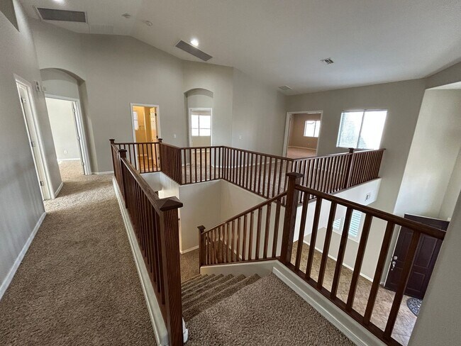 Building Photo - 5411 W Rowel Rd