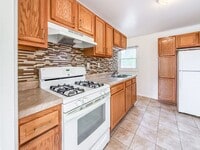 Building Photo - Newly Renovated 2 bedroom, 1 bathroom Urbana-Available April 1st, 2026