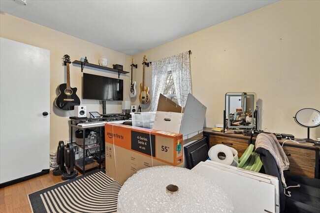 Building Photo - 7 Holbrook Rd