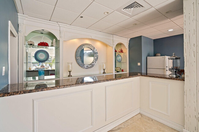 Building Photo - 5380 N Ocean Dr