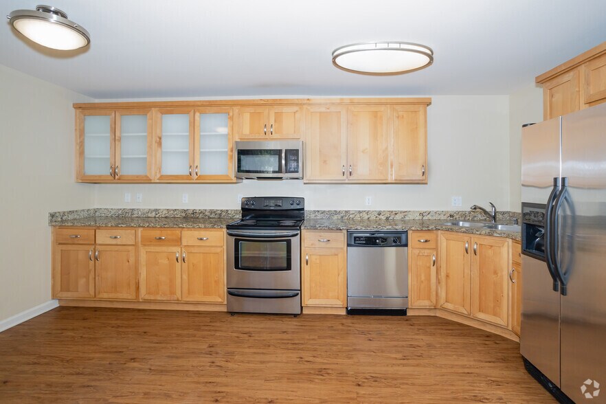 La Provence 230 Cadillac Dr Sacramento CA 95825 Apartment Finder