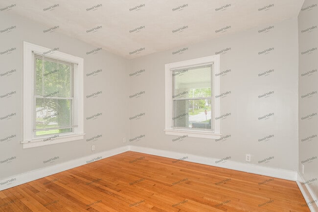 Building Photo - 901 Maurice Ave