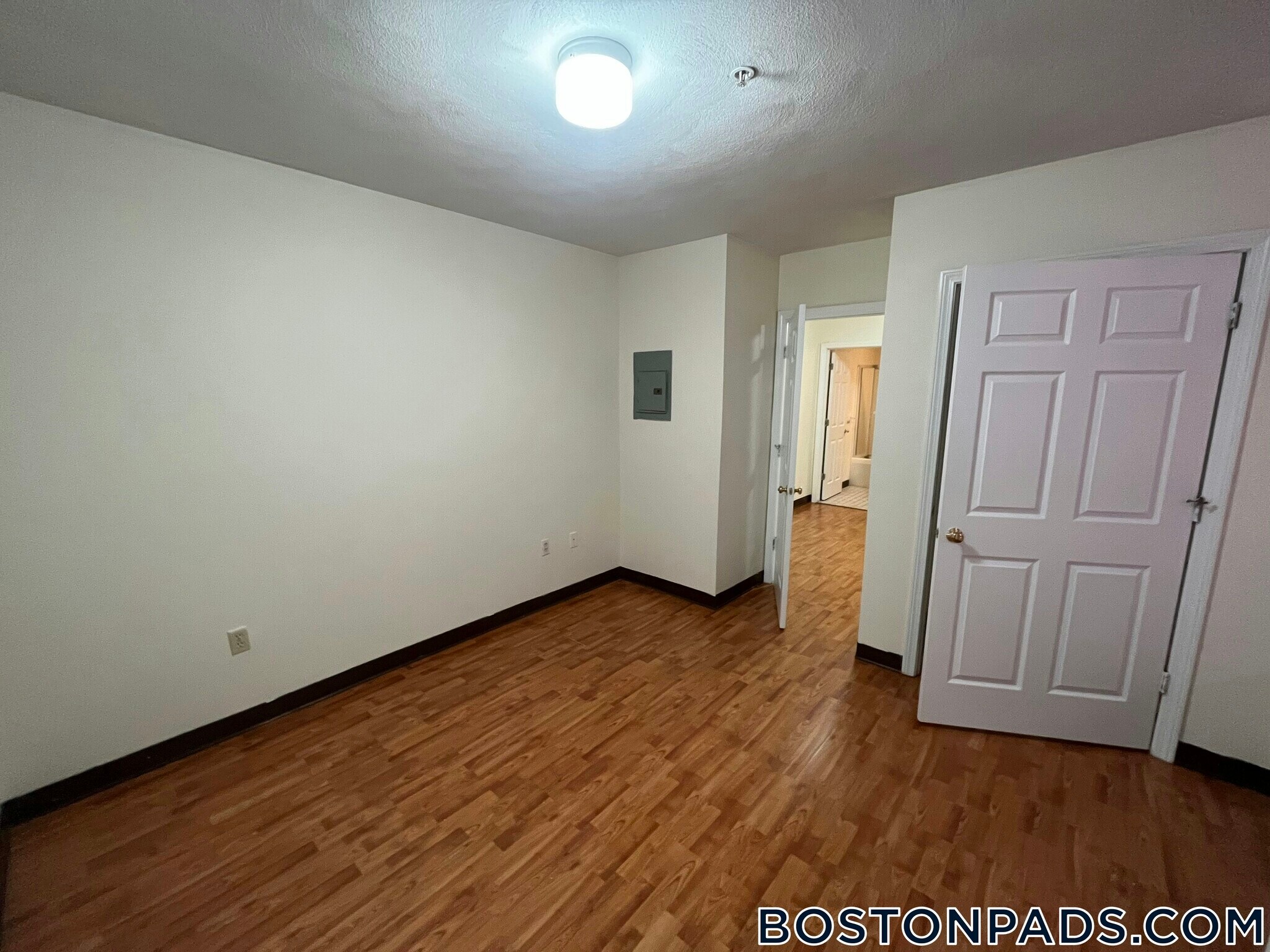 Building Photo - 81 Essex St