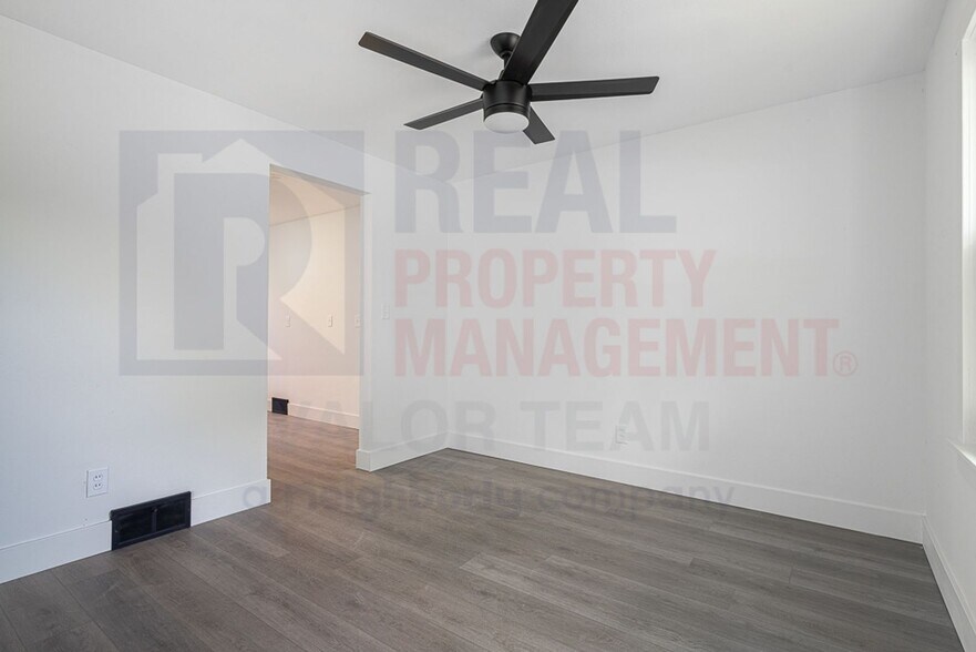 Building Photo - 1401 Missouri Ave