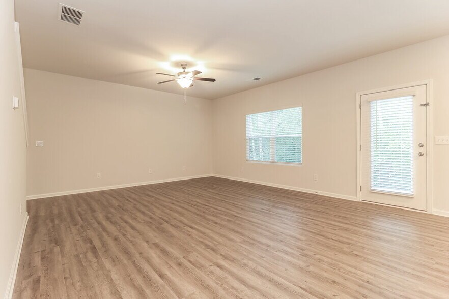 Building Photo - 221 N Fortune Way