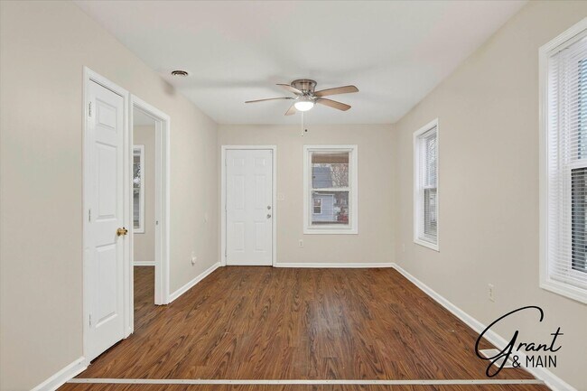 Building Photo - 3 bedroom ranch $1250