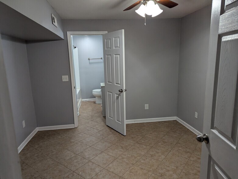 Building Photo - 997A Dozier Pl