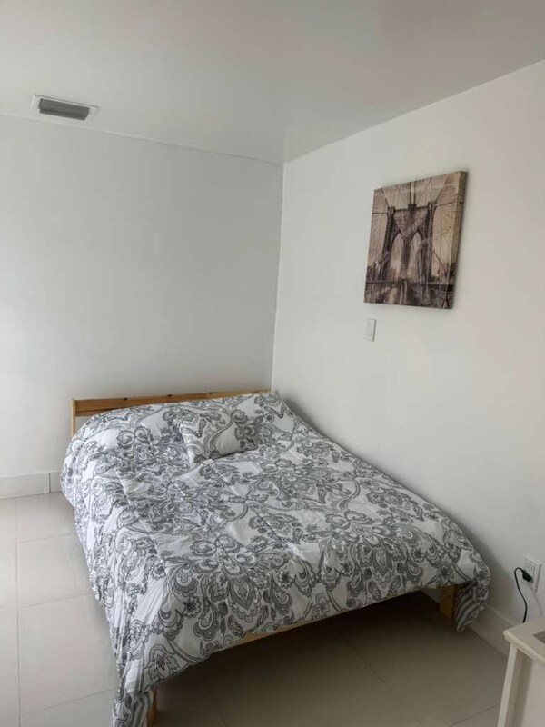 Building Photo - 6242 SW 24th St