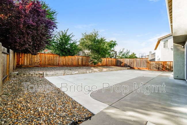 Building Photo - 3918 Ginko Way