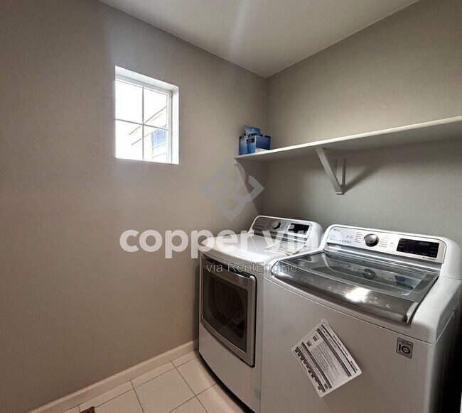 Building Photo - 510 W 175th Pl