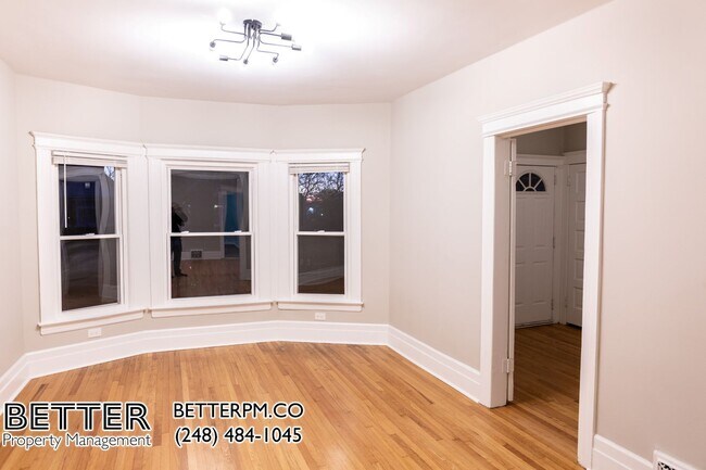 Building Photo - Modern Living in Mexicantown