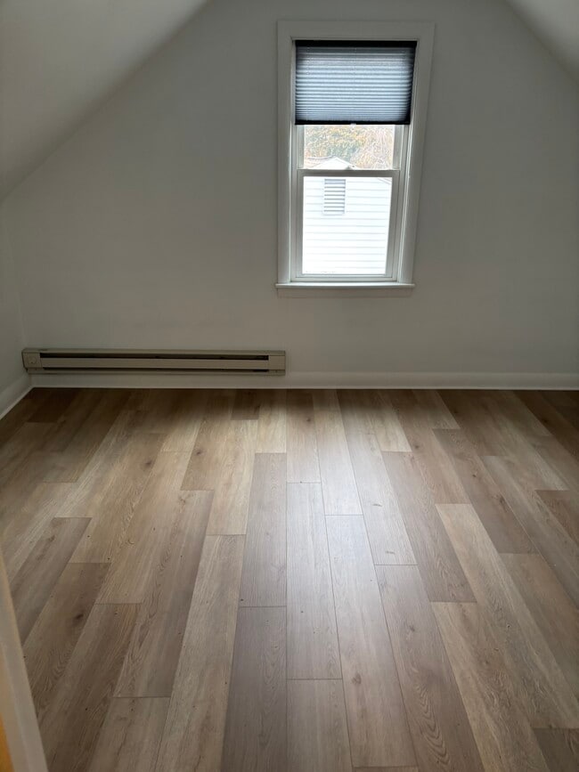 Building Photo - 210 Division St