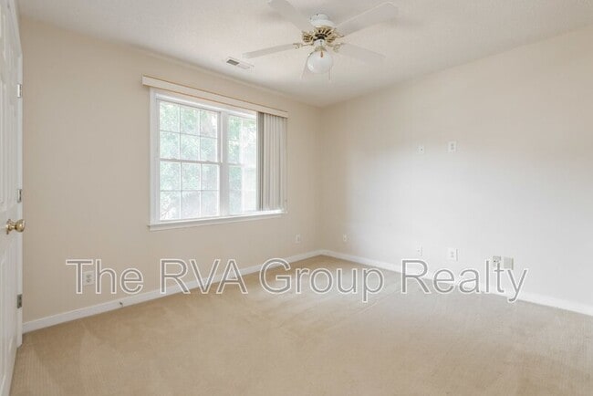 Building Photo - 10528 Runnymeade Dr