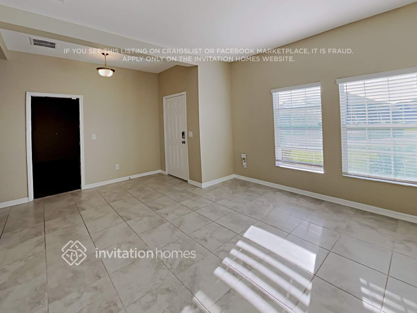 Building Photo - 1792 Chatsworth Cir
