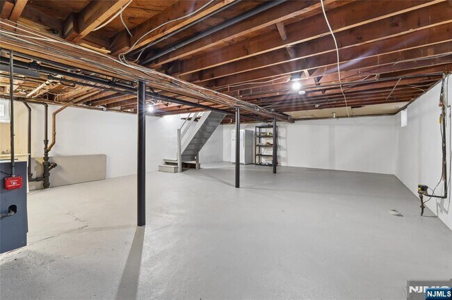 Building Photo - 35-10 Ferry Heights