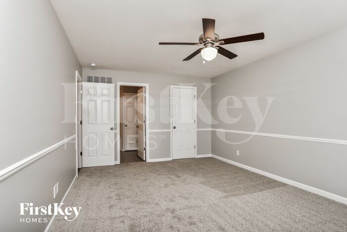 Building Photo - 15520 Golden Ridge Ct