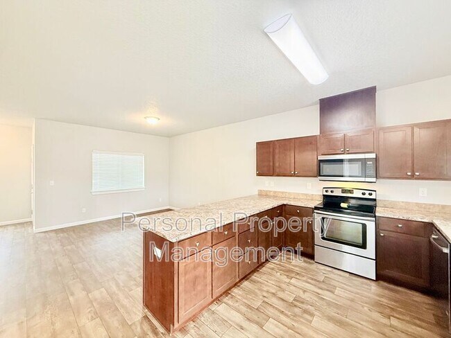 Building Photo - 12600 NE 49th St