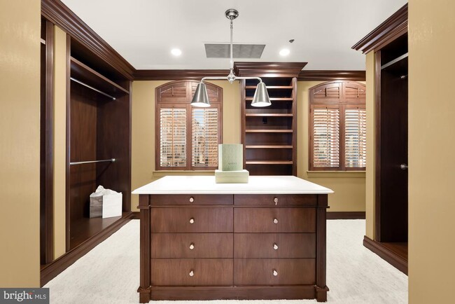 Building Photo - 622 Ponte Villas N