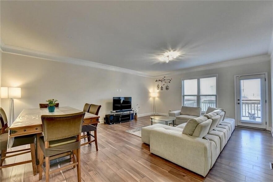 Building Photo - 777 Wexford Cove Way