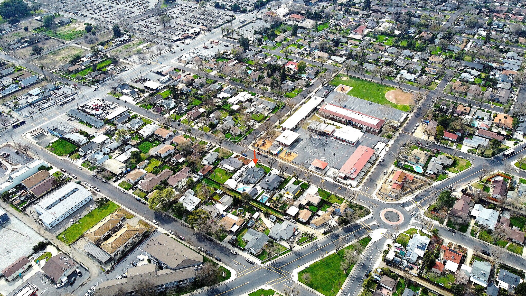 Building Photo - 204 N Santa Ana Ave